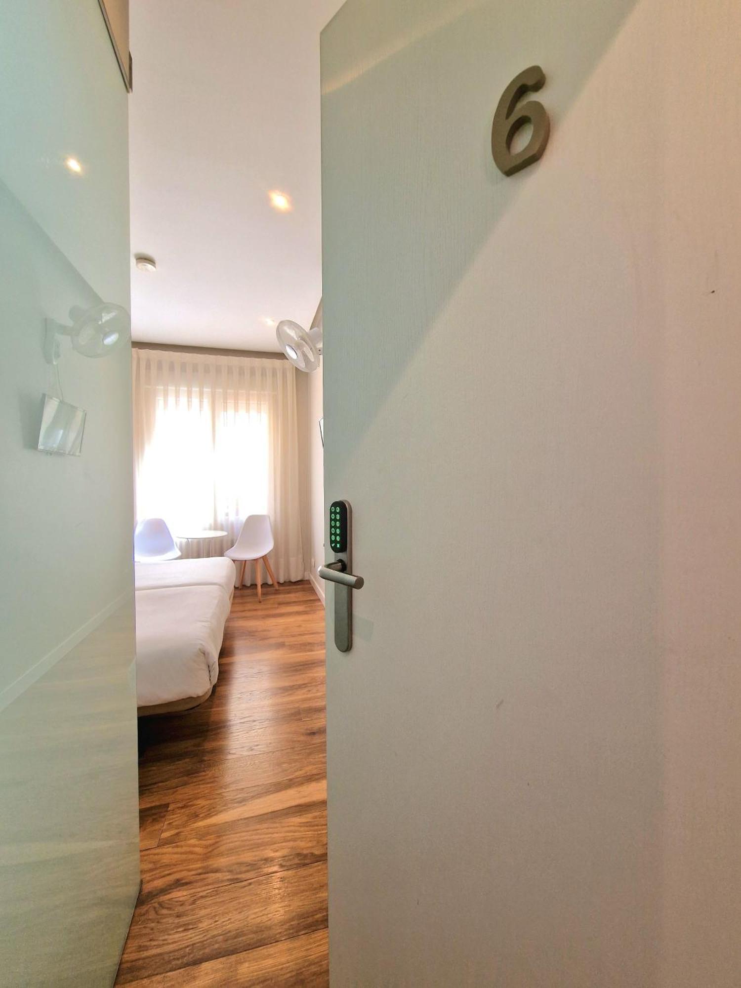 Urban Burgos Hotel Eksteriør billede