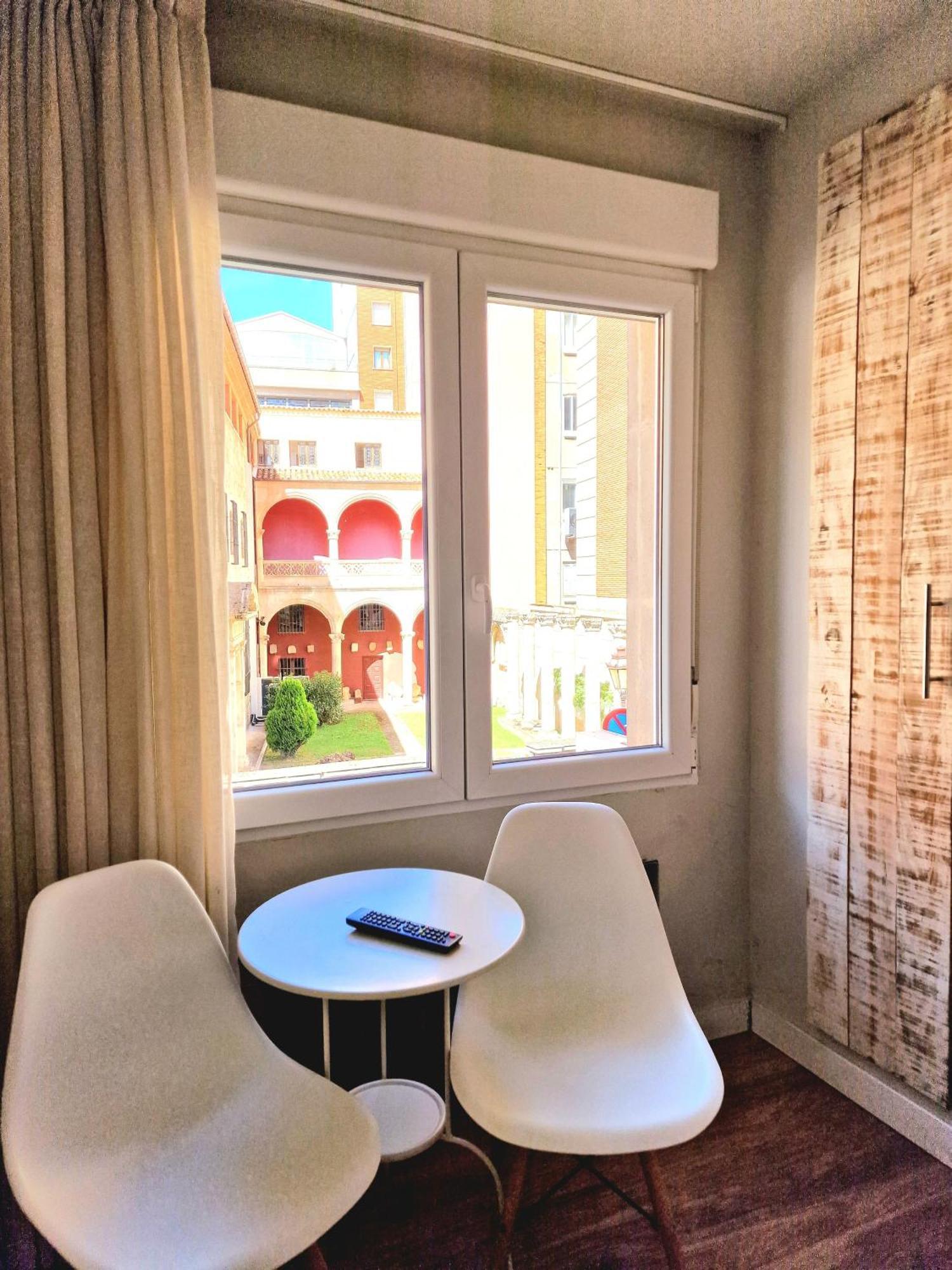 Urban Burgos Hotel Eksteriør billede