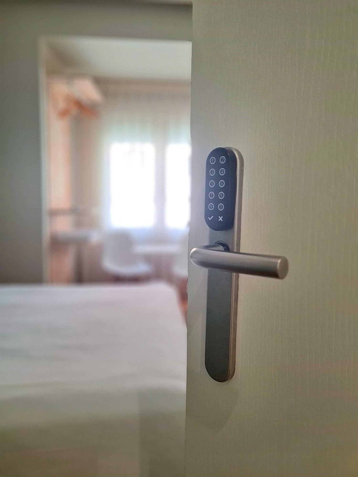Urban Burgos Hotel Eksteriør billede
