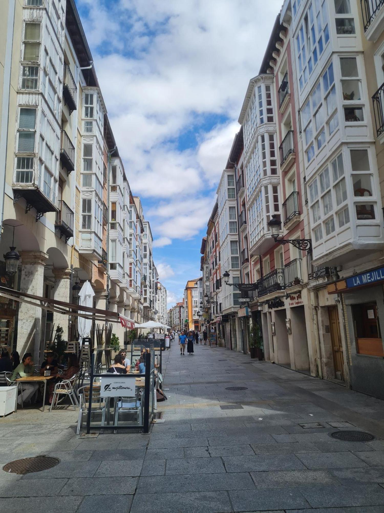 Urban Burgos Hotel Eksteriør billede