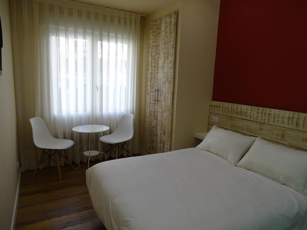 Urban Burgos Hotel Eksteriør billede
